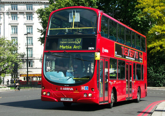 Route 137, Arriva London, DW74, LJ04LGL, Marble Arch