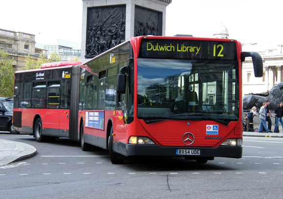 Route 12, London Central, MAL76, BX54UDE, Trafalgar Square