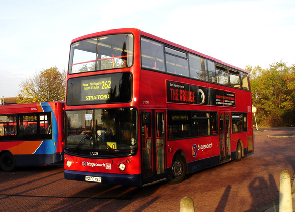 Route 262, Stagecoach London 17208, V208MEV, Beckton