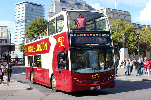 Big Bus Tours, DA224, LJ09OKK, Trafalgar Square