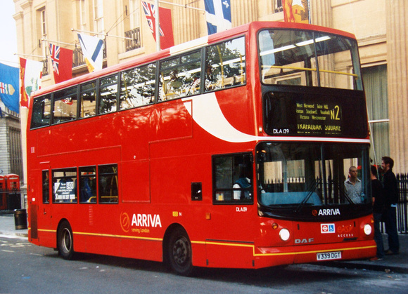 Route N2, Arriva London, DLA139, V339DGT, Trafalgar Square