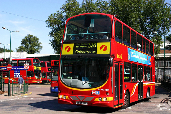 Route 328, First London, VNW32375, LK04HZE, Golders Green