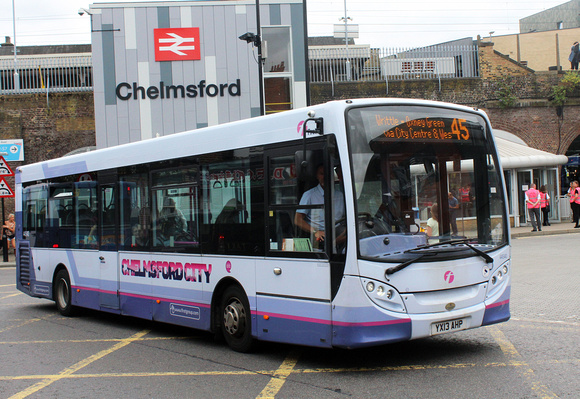 Route 45, First Essex 44540, YX13AHP, Chelmsford