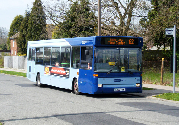 Route 62, Metrobus 393, P283FPK, Horsham