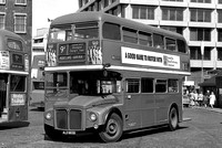 Route 9A, London Transport, RM1985, ALD985B, Aldgate