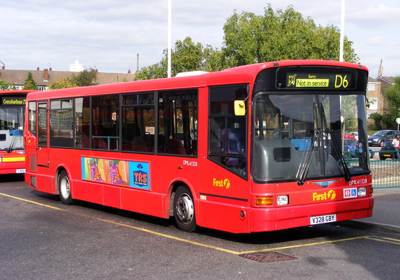 Route D6, First London, DML41328, V328GBY, Crossharbour