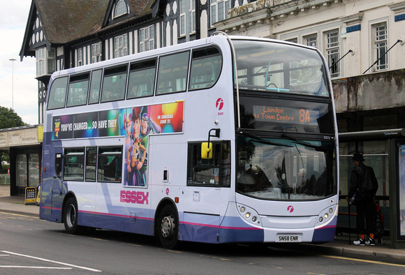 Route 8A, First Essex 33573, SN58NR, Pitsea