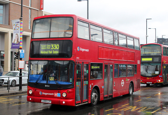 Route 330, Stagecoach London 18454, LX05LLP, Canning Town