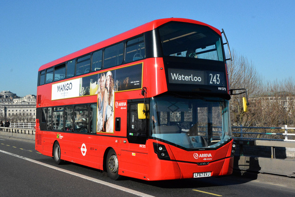 Route 243, Arriva London, HV372, LF67EVJ, Waterloo Bridge
