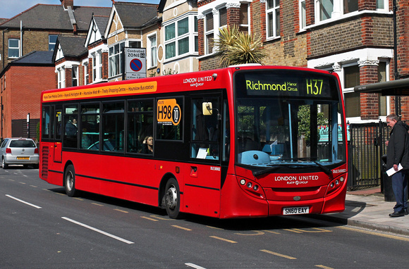 Route H37, London United RATP, DLE30002, SN60EAY, Isleworth