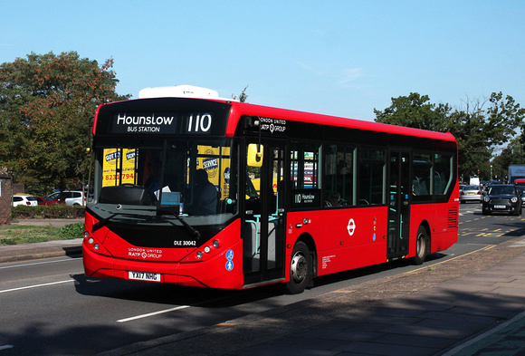Route 110, London United RATP, DLE30042, YX17NHG