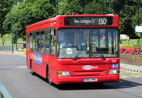 Route 130, Metrobus 212, SN03WMC, Addington