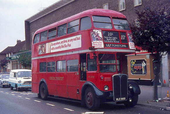 Route 20A, London Transport, RT3793, NLE900