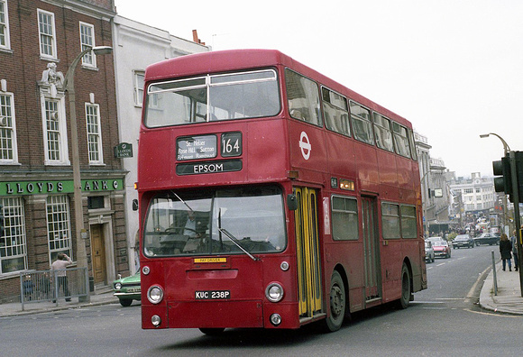 Route 164, London Transport, DM1238, KUC238P, Sutton