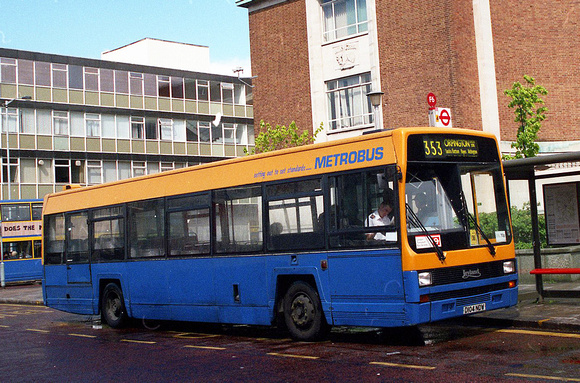 Route 353, Metrobus, D104NDW, Croydon