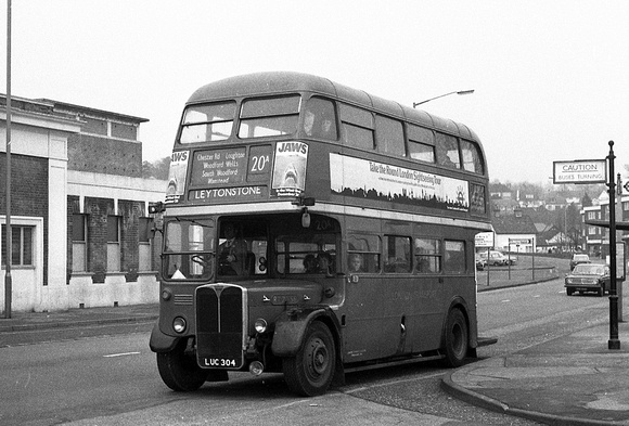 Route 20A, London Transport, RT2056, LUC304