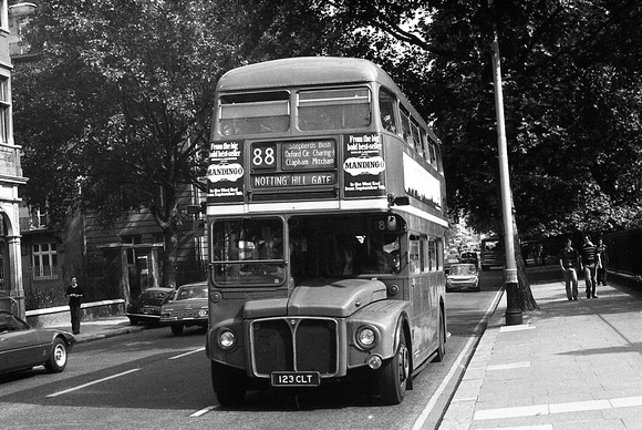Route 88, London Transport, RM1123, 123CLT