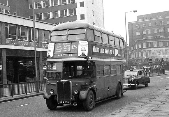 Route 176, London Transport, RT248, HLW235