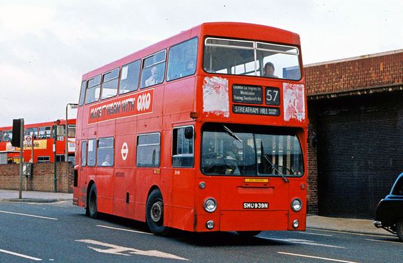 Route 57, London Transport, DMS939, SMU939N, Kingston