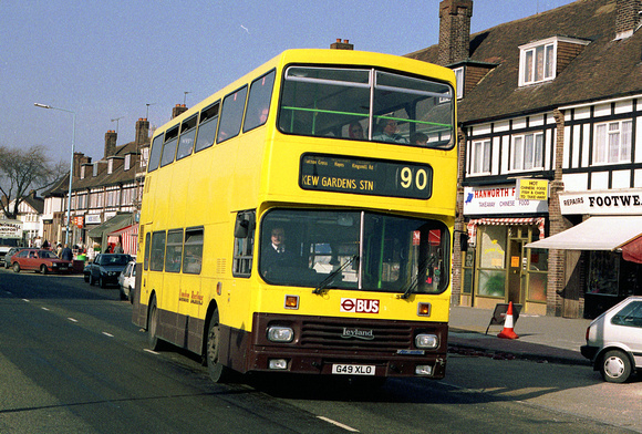 Route 90, London Buslines, G49XLO, Hanworth