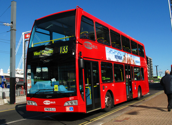 Route T33, Metrobus 877, PN09ELO, Croydon