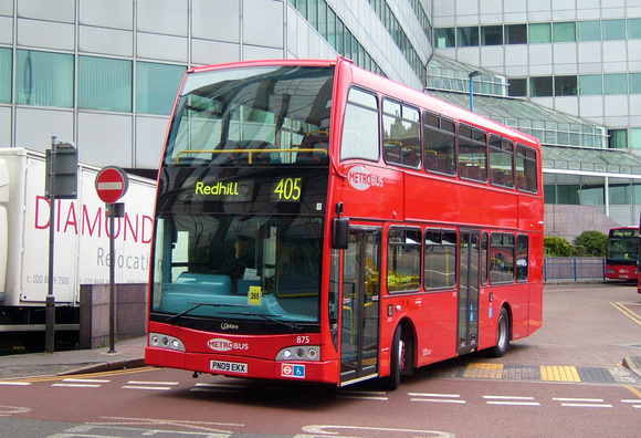 Route 405, Metrobus 875, PN09EKX, Croydon