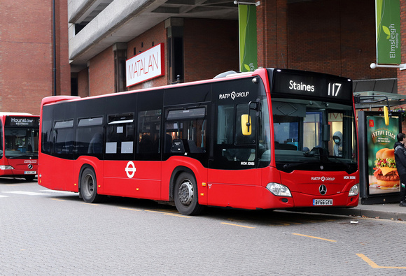 Route 117, London United RATP, MCM30086, BX66GYA, Staines