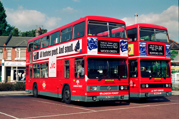 Route 123, London Forest, T308, KYN308X, Ilford