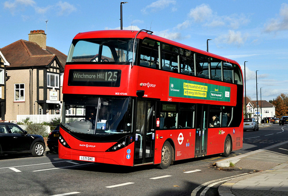 Route 125, London Sovereign RATP, BCE47145, LG71DXC, Winchmore Hill