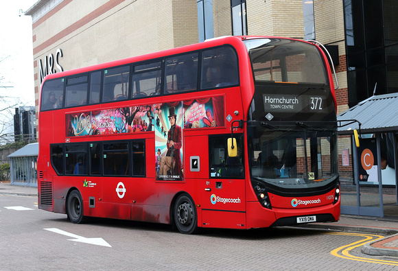 Route 372, Stagecoach London 11075, YX19OMA, Lakeside