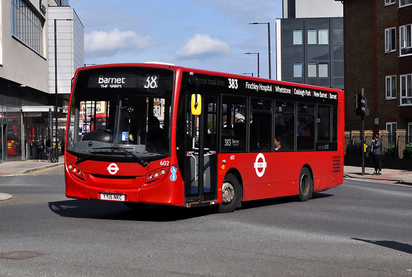 Route 383, Uno 602, YY15NKC, North Finchley