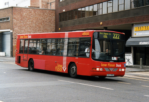 Route 222, Uxbridge Buses, LLW15, ODZ8915, Uxbridge