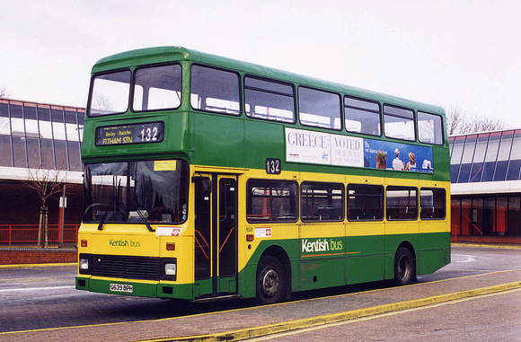 Route 132, Kentish Bus 7639, G639BPH, Eltham