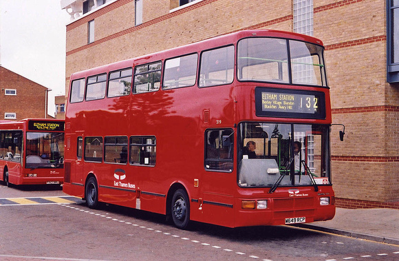 Route 132, East Thames Buses 319, M649RCP, Bexleyheath