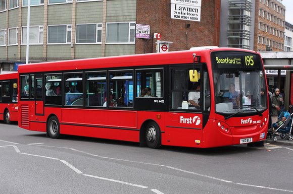 Route 195, First London, DML44152, YX10BCZ, Hayes & Harlington
