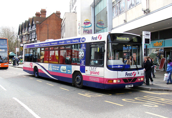 Route 190, First Berkshire 60165, S112TNB, Reading
