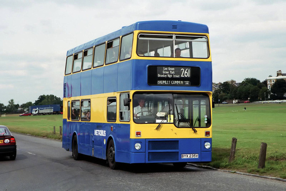 Route 261, Metrobus, BYX235V, Blackheath