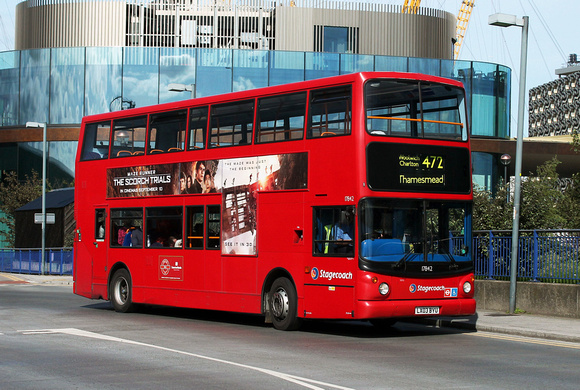 Route 472, Stagecoach London 17842, LX03BYU, North Greenwich