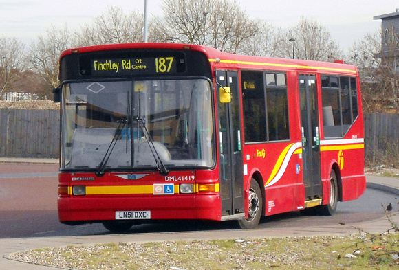 Route 187, First London, DML41419, LN51DXC, Middlesex Hospital