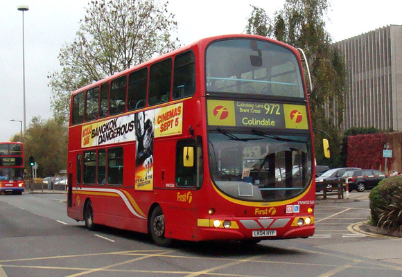 Route 972, First London, VNW32360, LK04HYP, Brent Cross