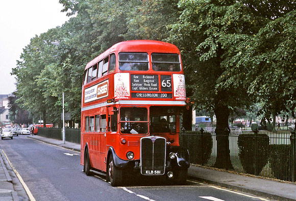Route 65, London Transport, RT1332, KLB581, Kingston