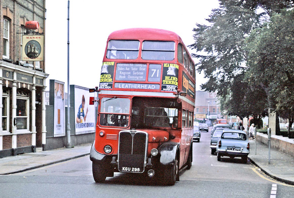 Route 71, London Transport, RT1538, KGU298, Kingston