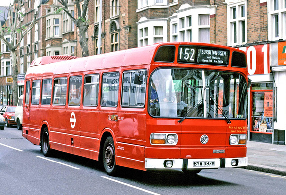 Route 152, London Transport, LS397, BYW39V, Surbiton