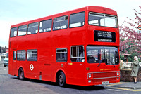 Route 267, London Transport, M22, WYW22T, Hampton Court Stn
