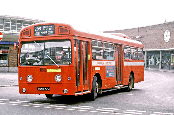 Route 299, London Transport, SMS677, EGN67J, Southgate