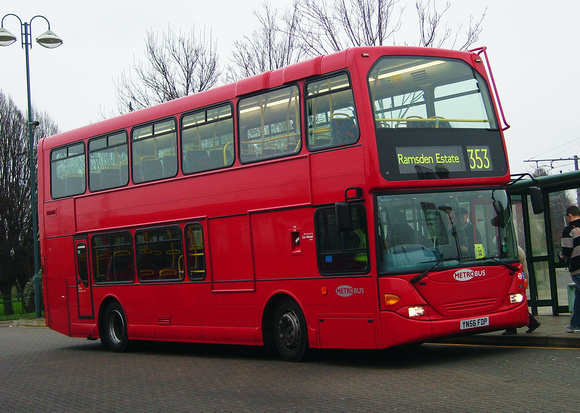 Route 353, Metrobus 939, YN56FDP, Addington Village
