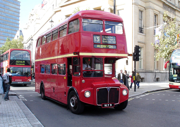 Route 13, London Transport, RM9, VLT9, Trafalgar Square