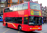Route 328, First London, VN32104, LT02ZCO, Golders Green