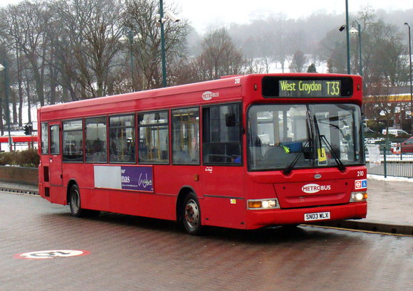 Route T33, Metrobus 210, SN03WLX, Addington Village