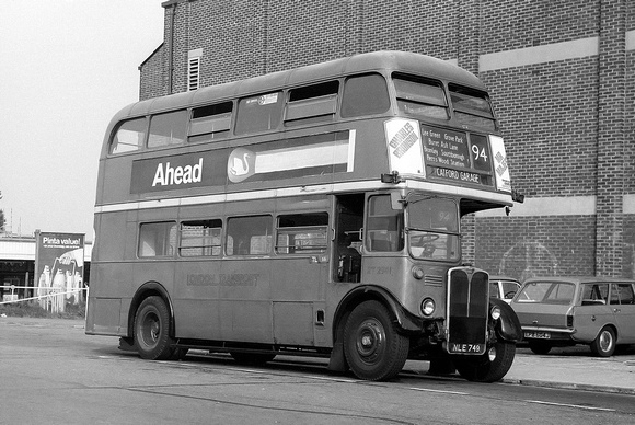 Route 94, London Transport, RT2981, NLE749, Petts Wood Stn
